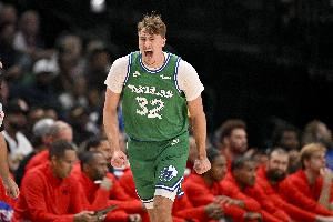 名記：弗拉格的肩傷不是長期問題 后者預(yù)計(jì)明日可出戰(zhàn)步行者