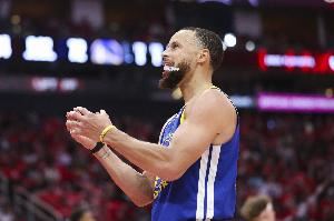 庫里談第3節(jié)扭轉(zhuǎn)局勢的關(guān)鍵：干擾對手投籃 保持防守間距 不失誤