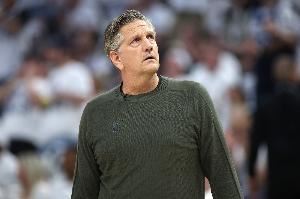 芬奇：我們補(bǔ)防做得不好 對手得分太輕松必須拿出更強(qiáng)防守抵抗力