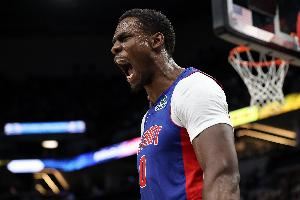 吃餅怪俠！杜倫上半場8中7得17分2板2助 扣籃5中5