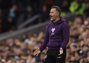 這次還能保級嗎？連續(xù)兩個賽季英超前10輪不勝，狼隊是歷史首隊