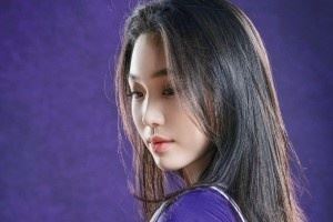 王芙蕖曬NCAA西北大學(xué)定妝照：新號碼 第三年 享受球場??