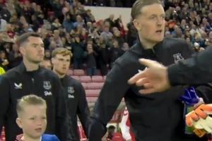 感恩！皮克福德兒子穿埃弗頓+桑德蘭拼接球衣，球員出道于桑德蘭