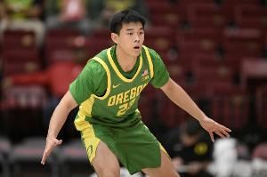 錯(cuò)失關(guān)鍵上籃&三分！林葳NCAA首秀17分鐘7中0僅得2分3板1助4失誤