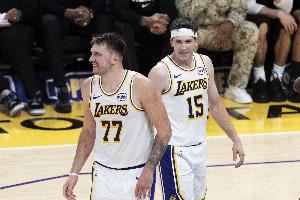 你和里夫斯老噴垃圾話？東契奇：他今天讓我把球都罰進(jìn)