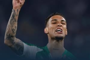 他配得上！安東尼2200萬轉(zhuǎn)會(huì)費(fèi)貝蒂斯隊(duì)史第三，新賽季10場(chǎng)6球2助