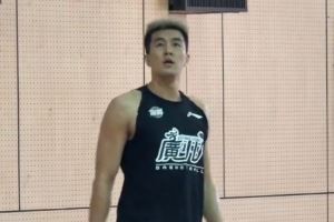 歸隊(duì)后火速??100%專注投入合練???♂?的郭艾倫！