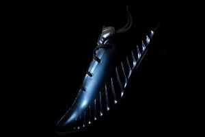 相當(dāng)有未來感！Nike發(fā)布全新鞋款G.T. Cut 4 很快就會(huì)在NBA看到！