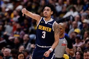 還是超時(shí)了！斯特勞瑟高難度失衡壓哨拋投命中&裁判回看取消