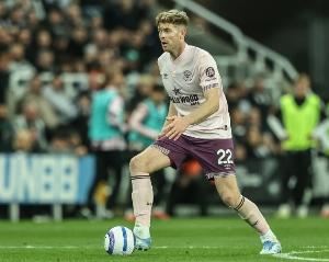 科林斯：這場(chǎng)勝利令人難以置信，我們主場(chǎng)作戰(zhàn)總是充滿信心