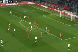 仁迷狂喜??比朔夫卡爾德國U21合砍5球1助 21歲泡芙擔當中場大閘