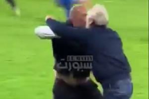 怒噴對(duì)手施巫術(shù)！無緣世界杯后，尼日利亞主帥沖向?qū)Ψ剿坪跸氪蛉?></a></div>
          <div   id=