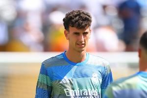 拉蒙：是小法的一通電話讓我決定加盟科莫 最喜歡的中衛(wèi)是米利唐