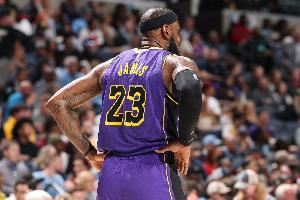 詹姆斯復(fù)出后場均打35分鐘！湖記：我覺得有點多 32-33分鐘最理想