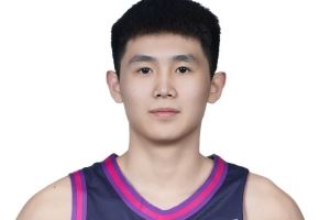 李悅洲銅牌戰(zhàn)空砍52分！上海主帥：上次全場(chǎng)盯他 這場(chǎng)更注重整體