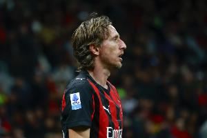 晚郵報：莫德里奇在圣西羅有一個包廂，用來招待親朋好友