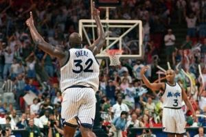 32年前的今天：二年級(jí)“幼鯊”奧尼爾砍下24分28板15帽超級(jí)三雙