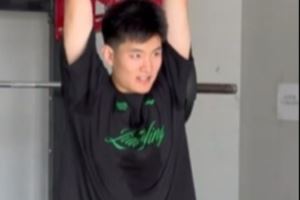 遼寧男籃全力備戰(zhàn)體測！劉星言的三分球訓(xùn)練??