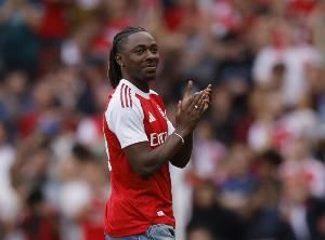 一己之力！埃澤全場6射4正進(jìn)3球，熱刺全隊(duì)則3射1正進(jìn)1球