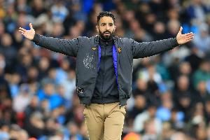 記者談曼聯(lián)輸球：沒必要對(duì)阿莫林群起而攻之，仍需引進(jìn)中場和翼衛(wèi)