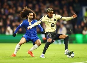 沒想到吧！亞馬爾職業(yè)生涯首次對陣英超球隊(duì)，遭切爾西當(dāng)頭一棒