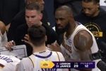 他太懂了！詹姆斯最后一個(gè)暫停激烈指導(dǎo)隊(duì)友防守&成功致命搶斷